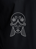 juodi marskineliai su siuvinejimu horoskopu